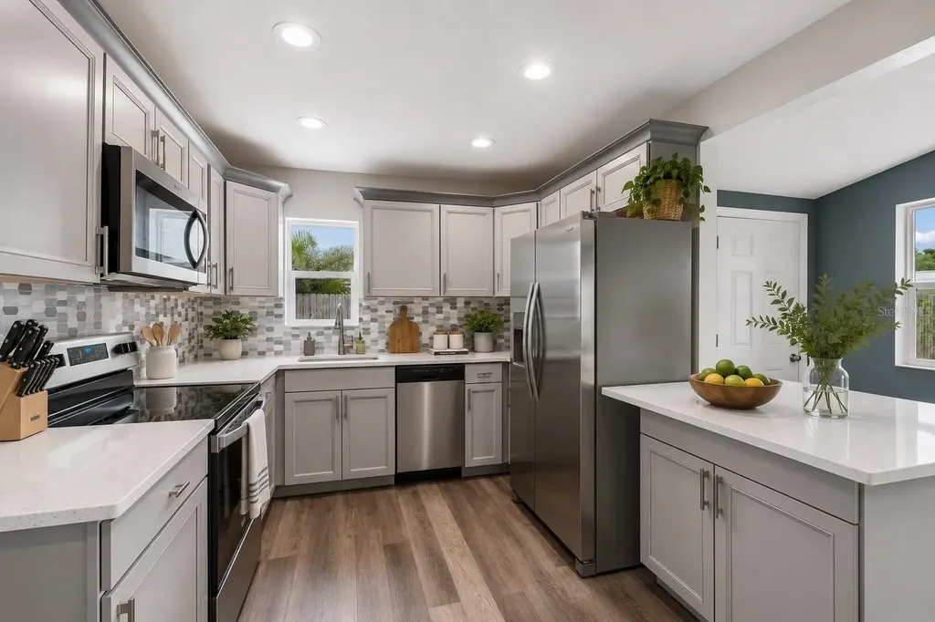 205 2nd Avenue NW Largo FL 33770