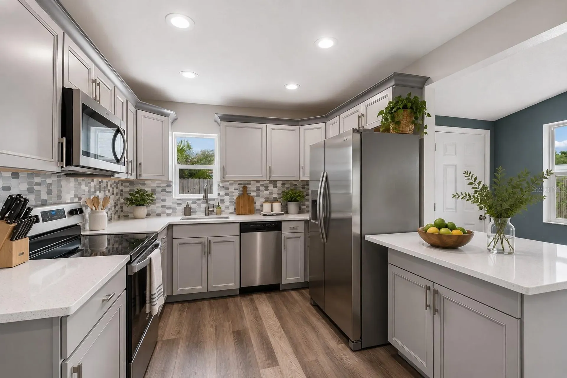205 2nd Avenue NW Largo FL 33770