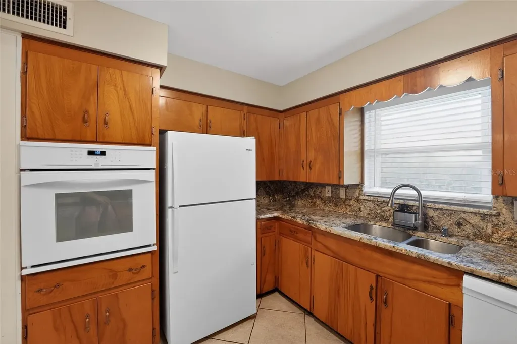 2505 Wood Street Sarasota FL 34237