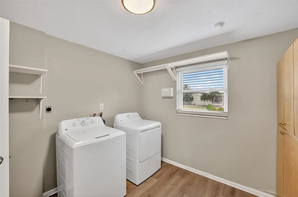 2505 Wood Street Sarasota FL 34237