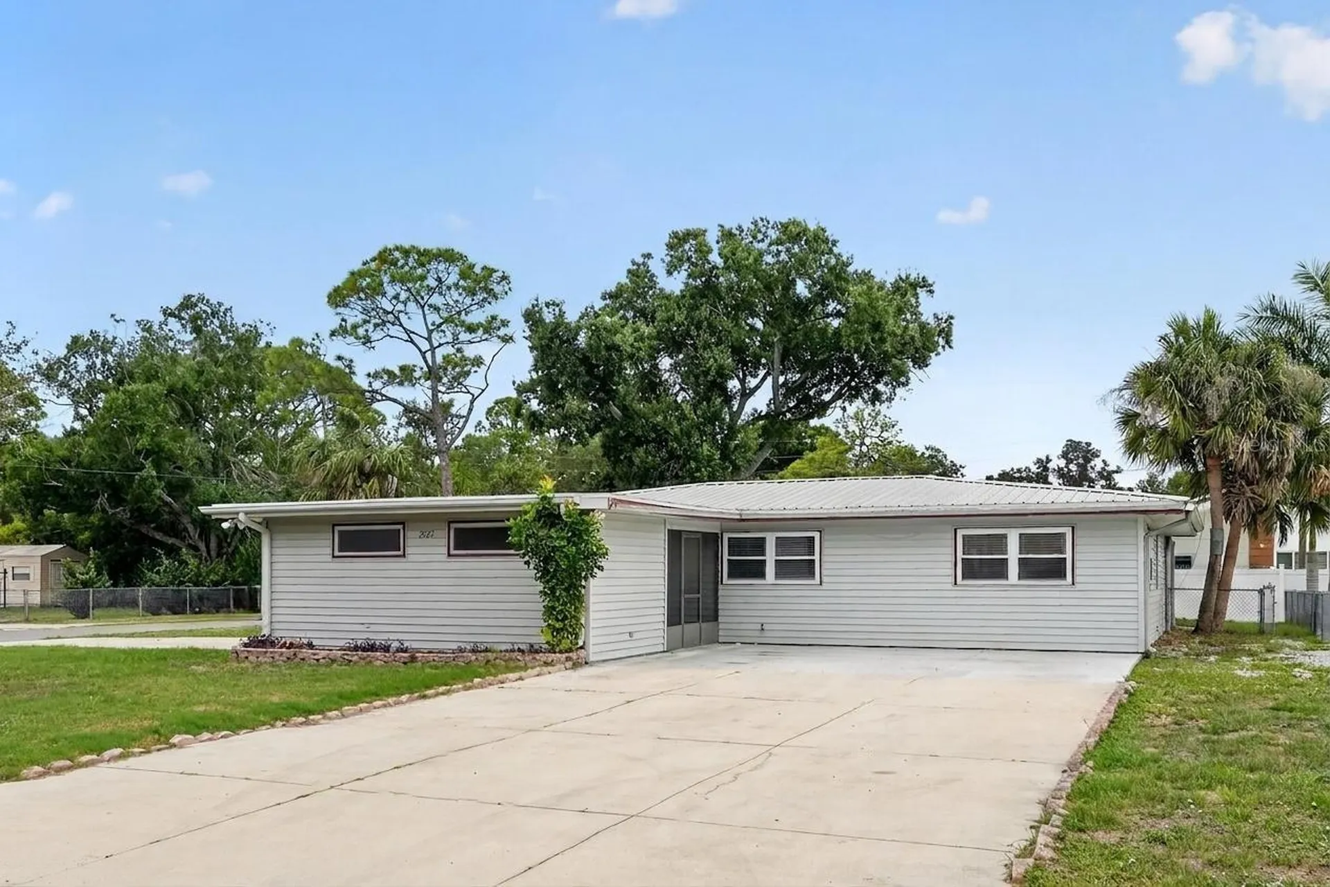 2505 Wood Street Sarasota FL 34237
