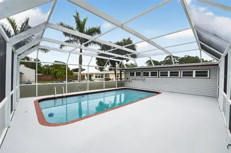 2505 Wood Street Sarasota FL 34237