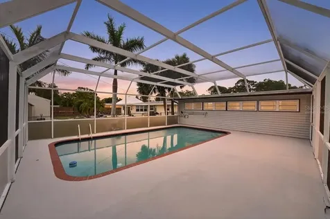 2505 Wood Street Sarasota FL 34237