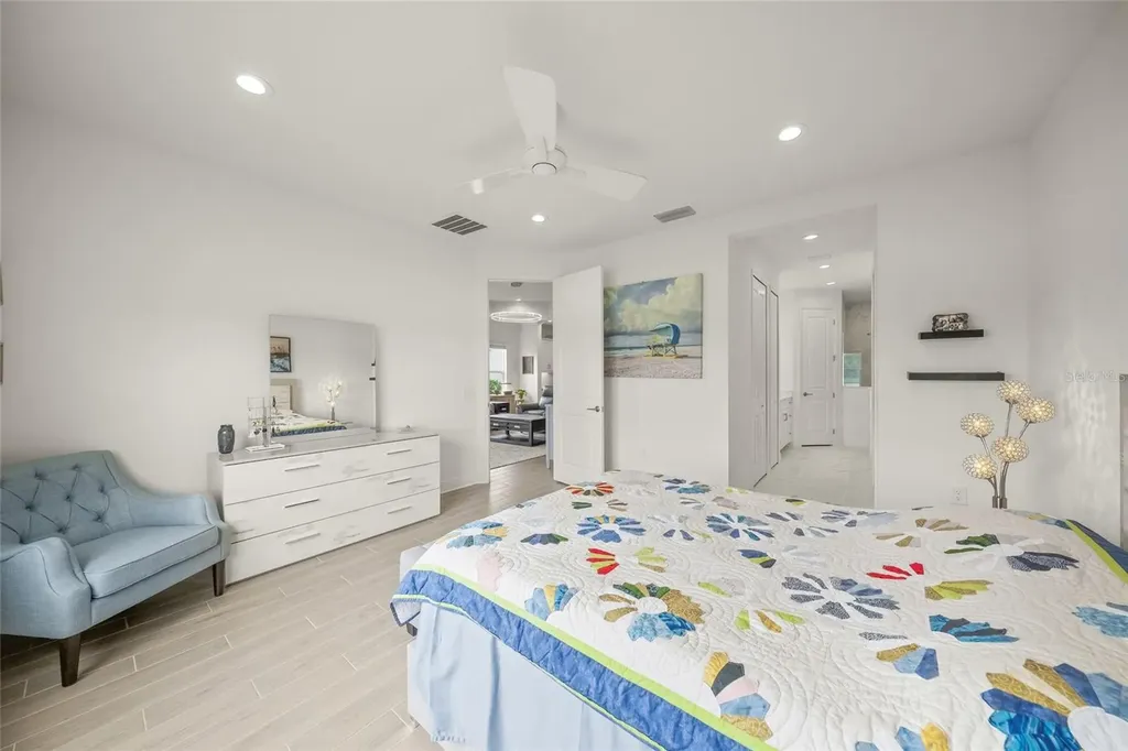 10161 Lake Wales Circle Sarasota FL 34241