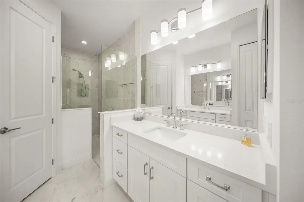 10161 Lake Wales Circle Sarasota FL 34241