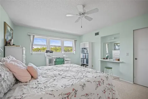 2460 Franciscan Drive Clearwater FL 33763