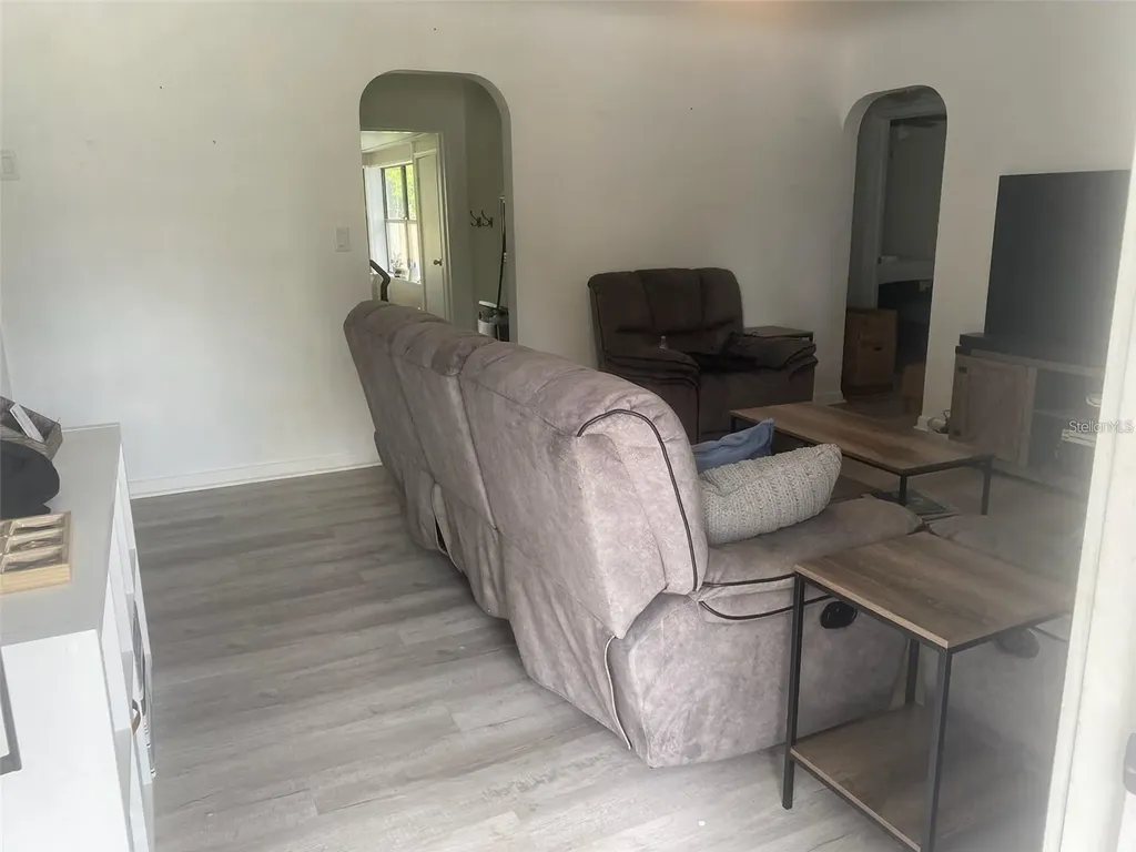 1110 E Edgewood Drive Lakeland FL 33803