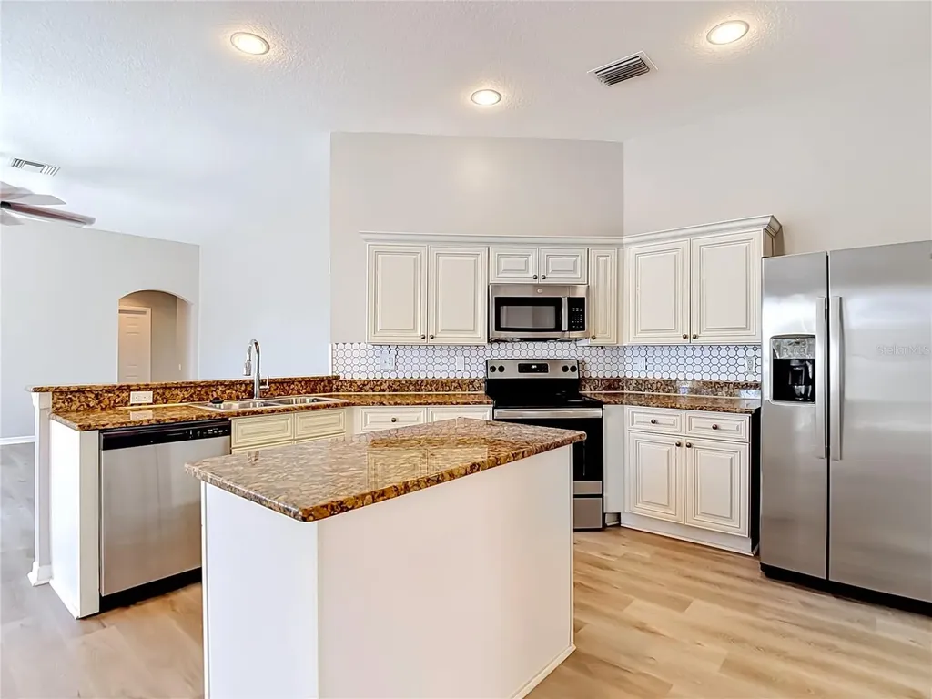 22035 Yachtclub Terrace Land O Lakes FL 34639
