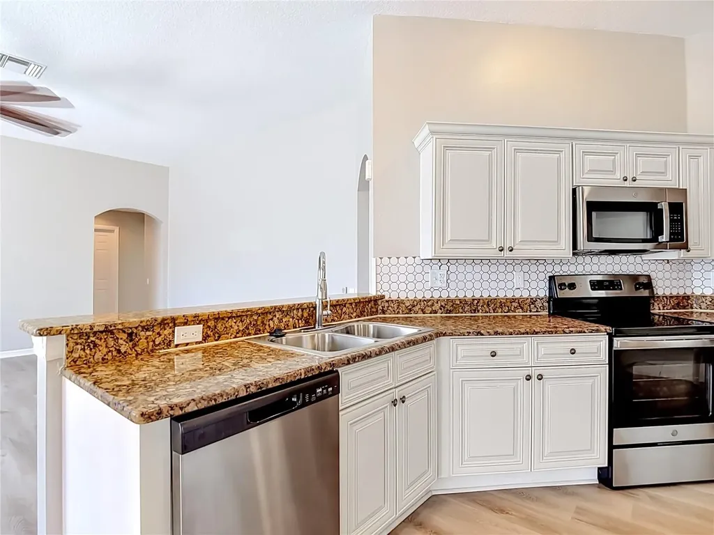 22035 Yachtclub Terrace Land O Lakes FL 34639