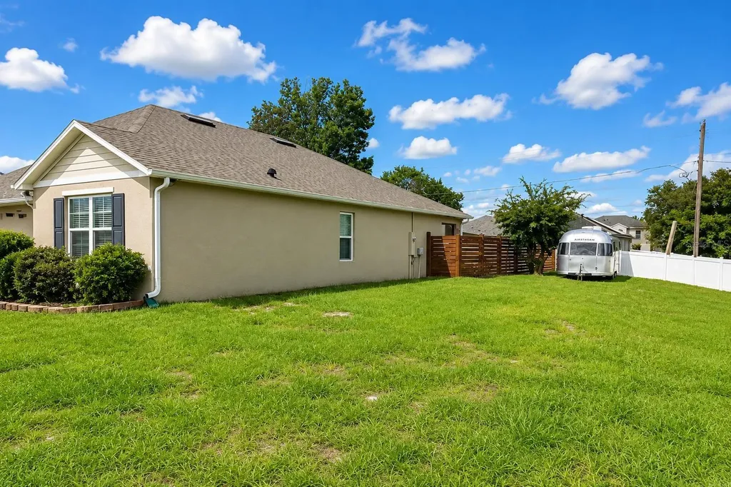 649 Comstock Drive Deltona FL 32738