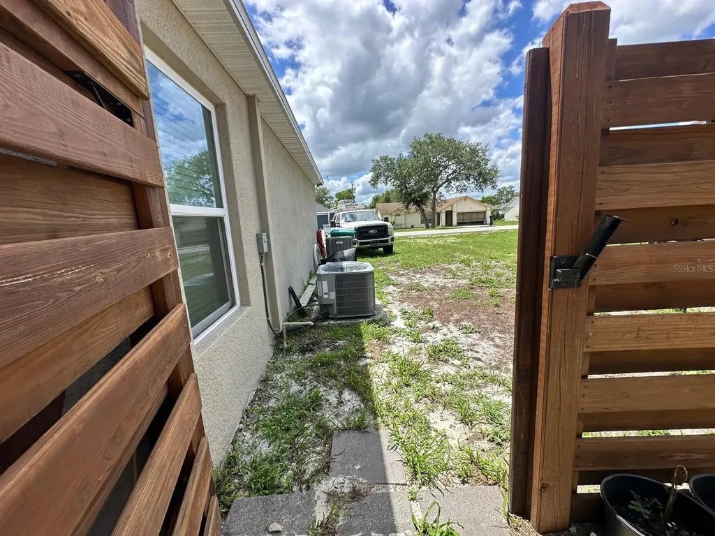 649 Comstock Drive Deltona FL 32738