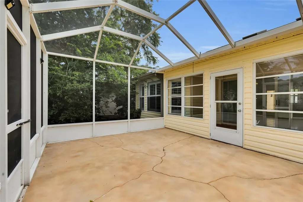 701 Glen Oaks Drive Leesburg FL 34748