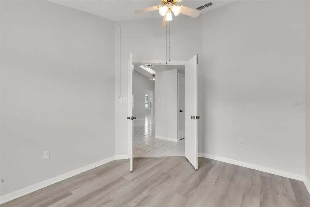 701 Glen Oaks Drive Leesburg FL 34748