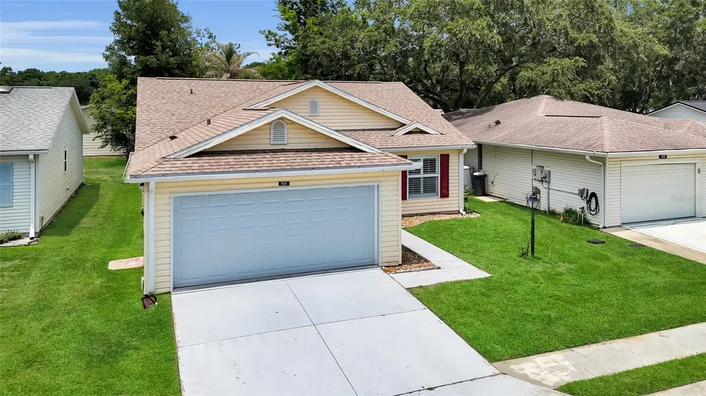 701 Glen Oaks Drive Leesburg FL 34748