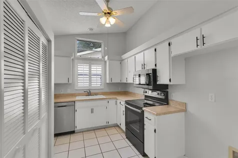 701 Glen Oaks Drive Leesburg FL 34748