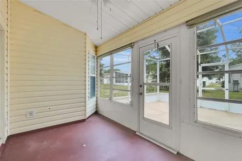 701 Glen Oaks Drive Leesburg FL 34748