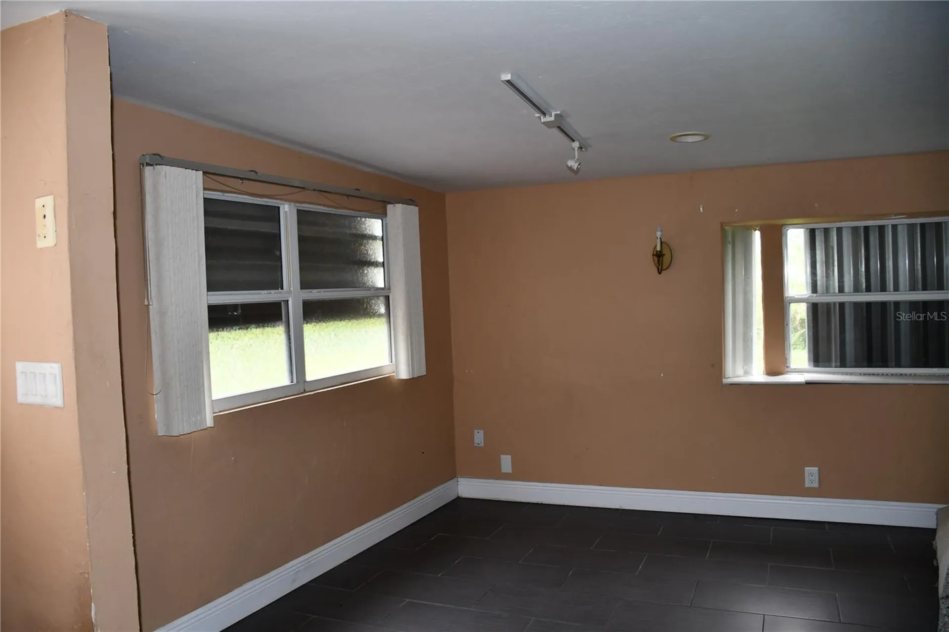 1591 Sunkist Way Fort Myers FL 33905