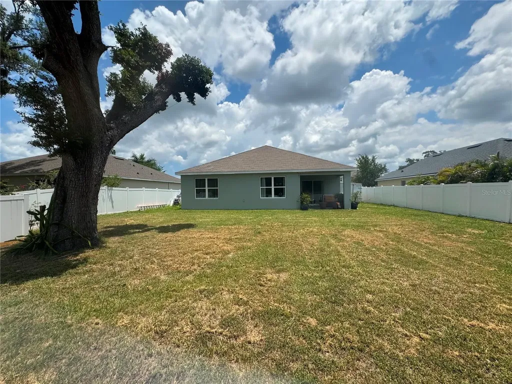 7023 57th Terrace E Palmetto FL 34221