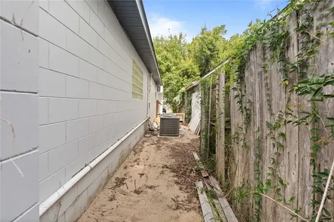 684 W Montrose Street Clermont FL 34711
