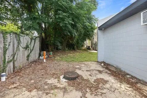 684 W Montrose Street Clermont FL 34711