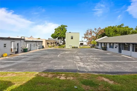 684 W Montrose Street Clermont FL 34711