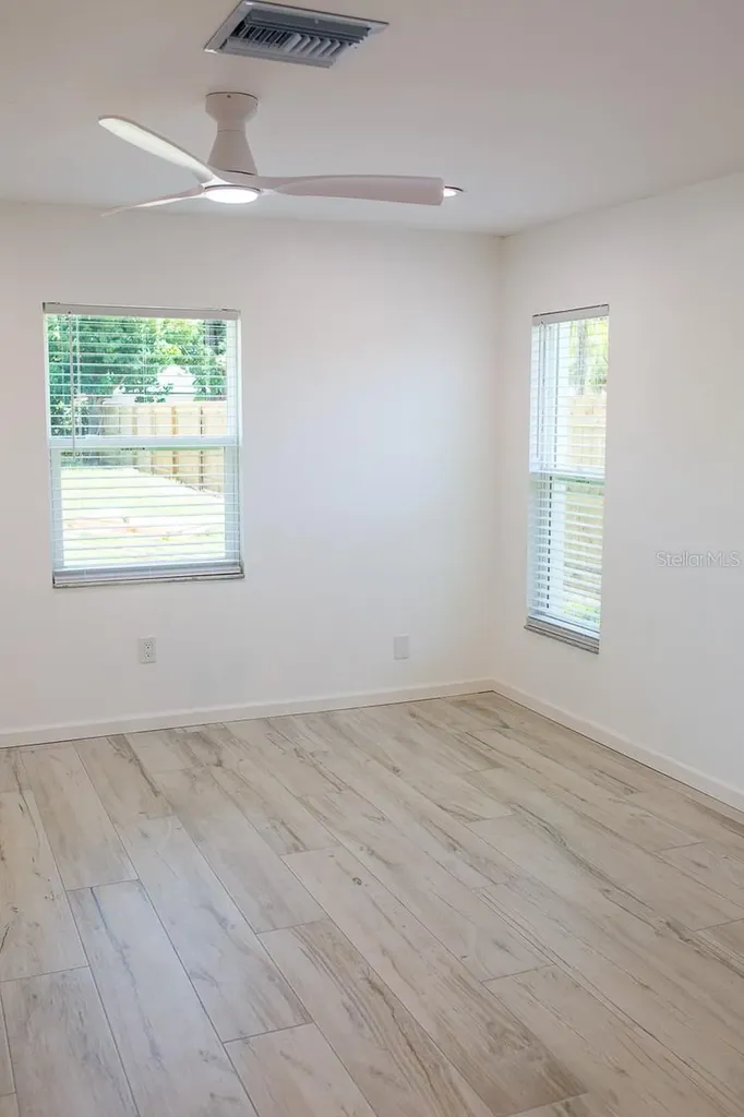1851 Oak Street Clearwater FL 33760