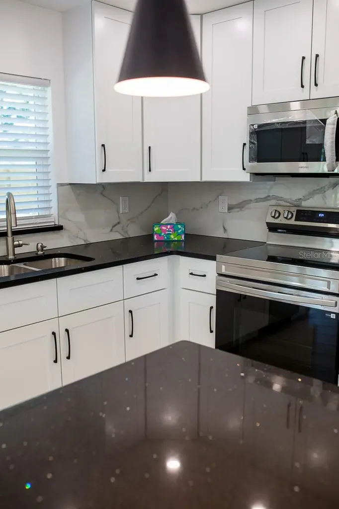 1851 Oak Street Clearwater FL 33760