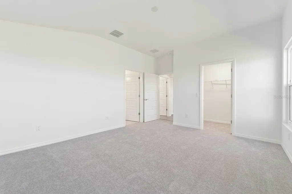 2421 Hobkirk Loop Middleton FL 34762