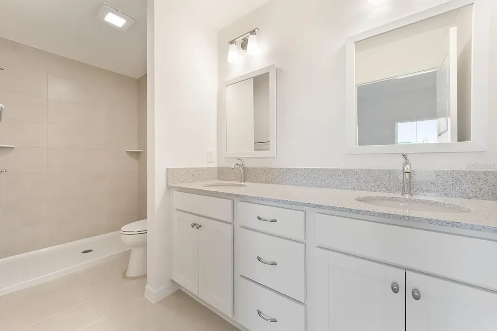 2421 Hobkirk Loop Middleton FL 34762