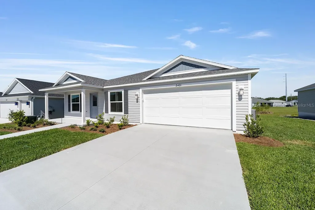 2421 Hobkirk Loop Middleton FL 34762