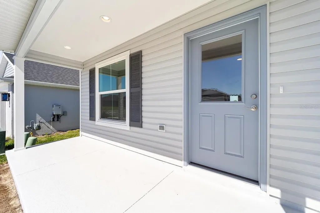 2421 Hobkirk Loop Middleton FL 34762