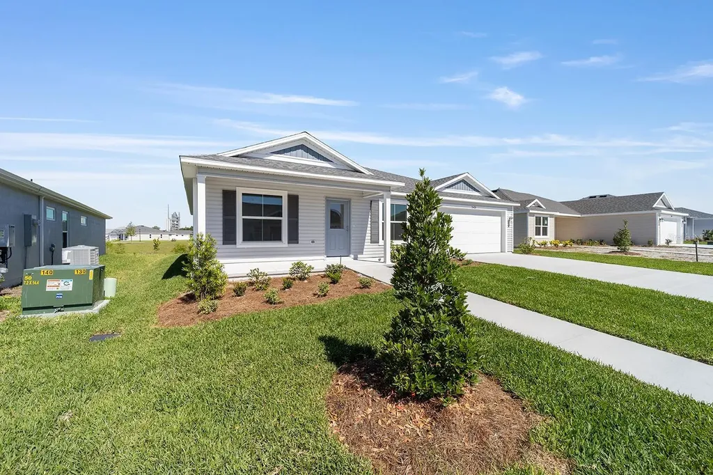 2421 Hobkirk Loop Middleton FL 34762