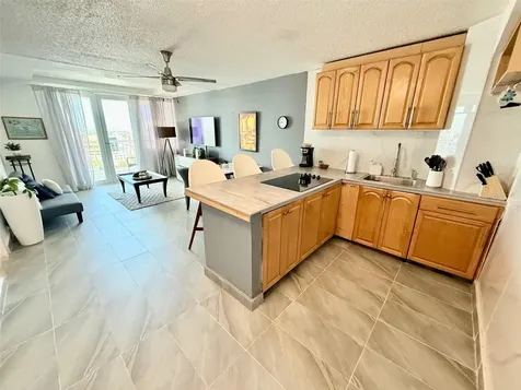 6300 Isla Verde Isla Verde Carolina PR 00979