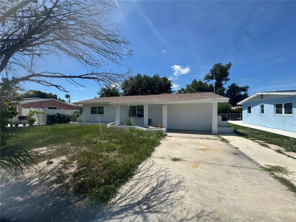 820 Pineland Avenue Venice FL 34285