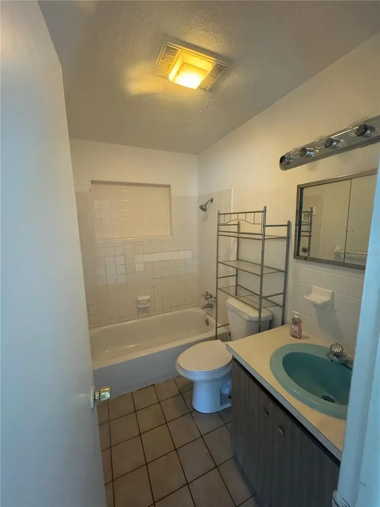 820 Pineland Avenue Venice FL 34285