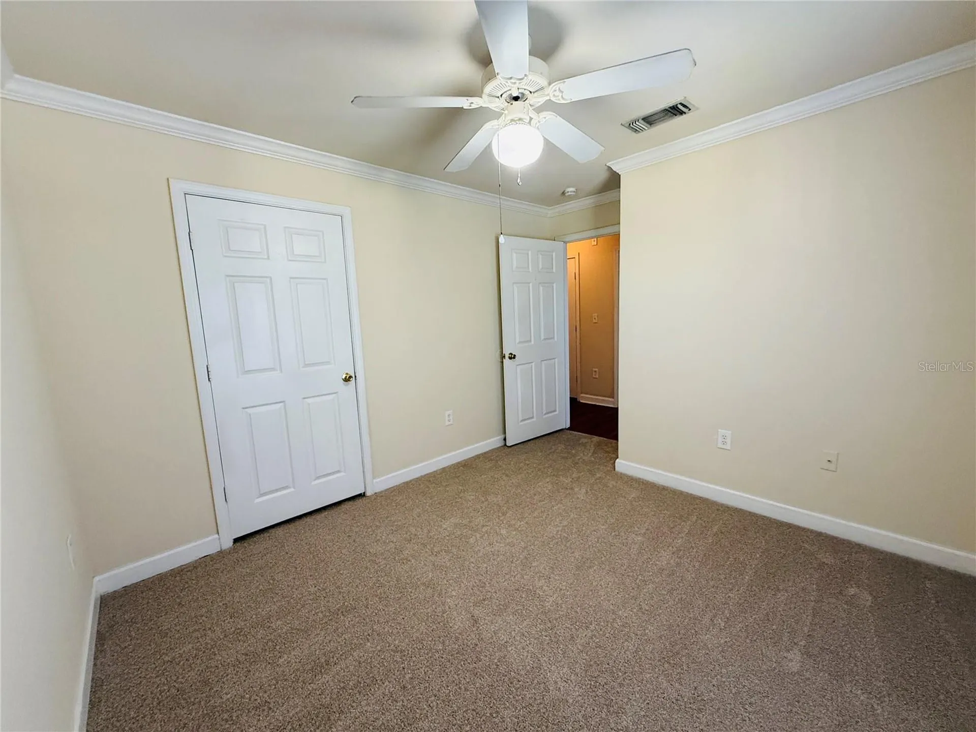 18557 Bridle Club Drive Tampa FL 33647