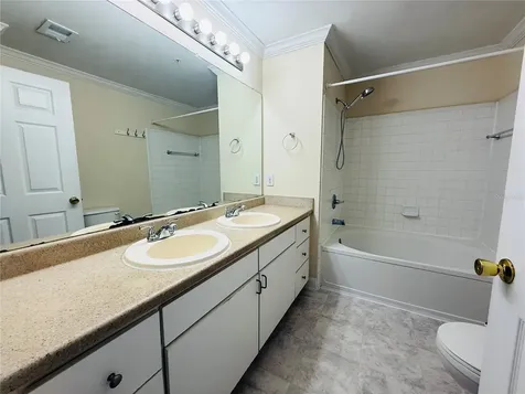 18557 Bridle Club Drive Tampa FL 33647