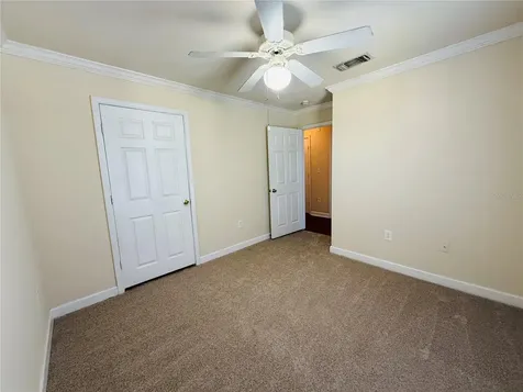 18557 Bridle Club Drive Tampa FL 33647