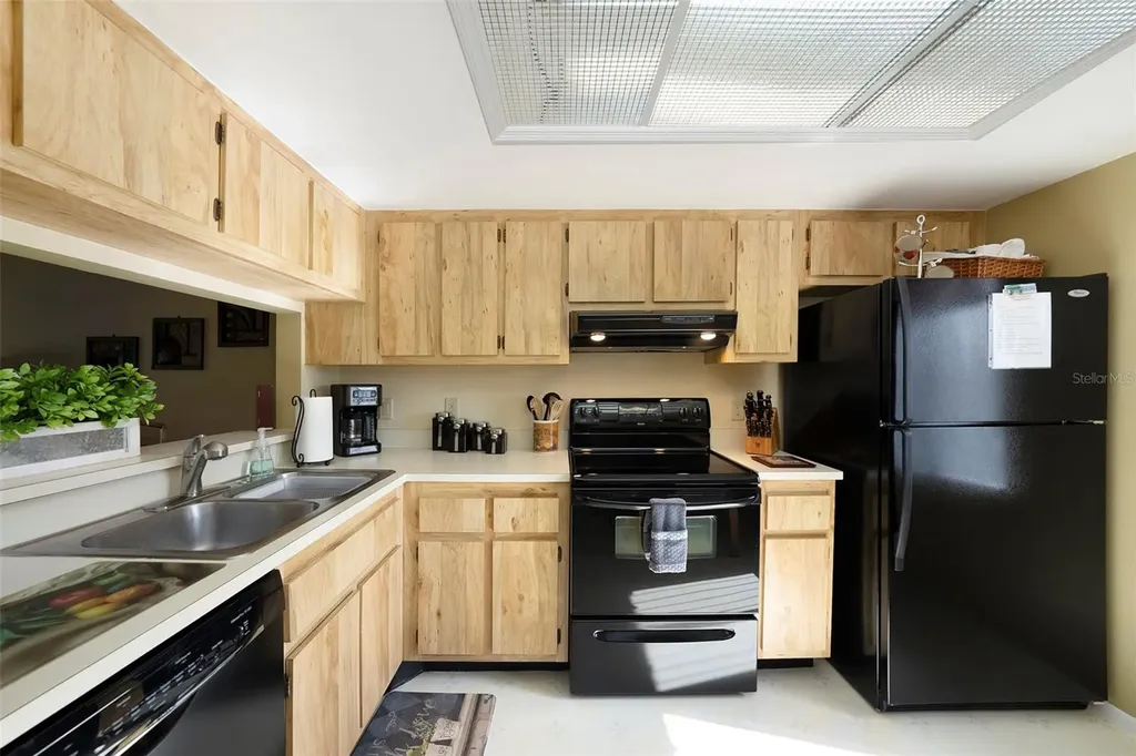 124 W Cypress Court Oldsmar FL 34677