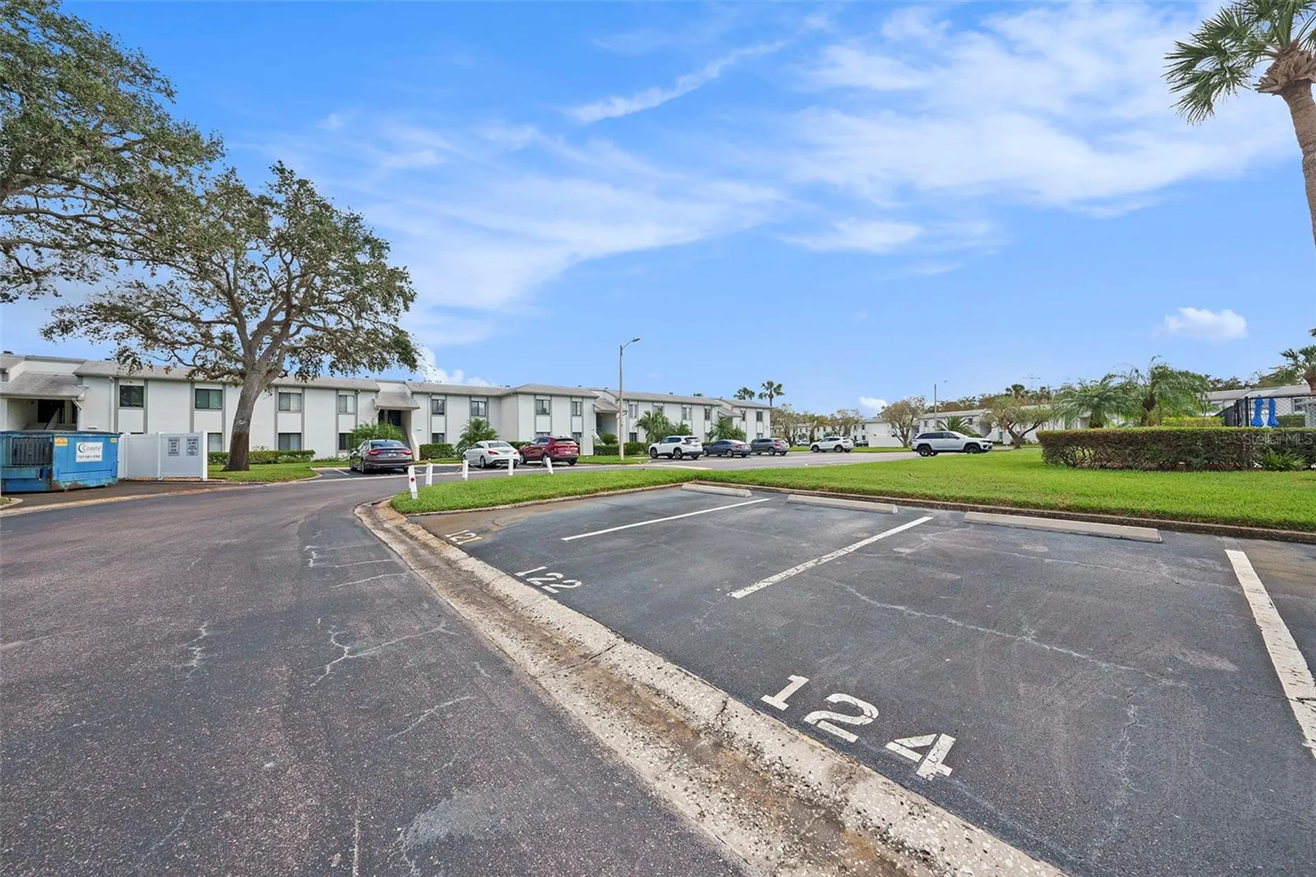 124 W Cypress Court Oldsmar FL 34677