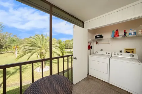 124 W Cypress Court Oldsmar FL 34677