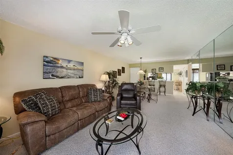 124 W Cypress Court Oldsmar FL 34677
