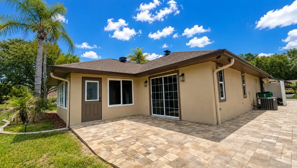6441 Silver Oaks Drive Zephyrhills FL 33542
