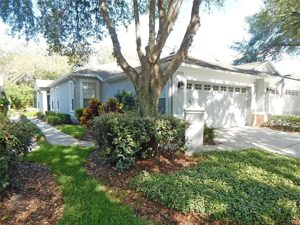 5925 Sandhill Ridge Drive Lithia FL 33547