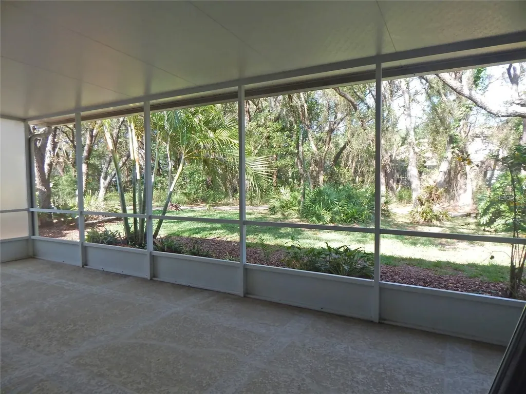 5925 Sandhill Ridge Drive Lithia FL 33547