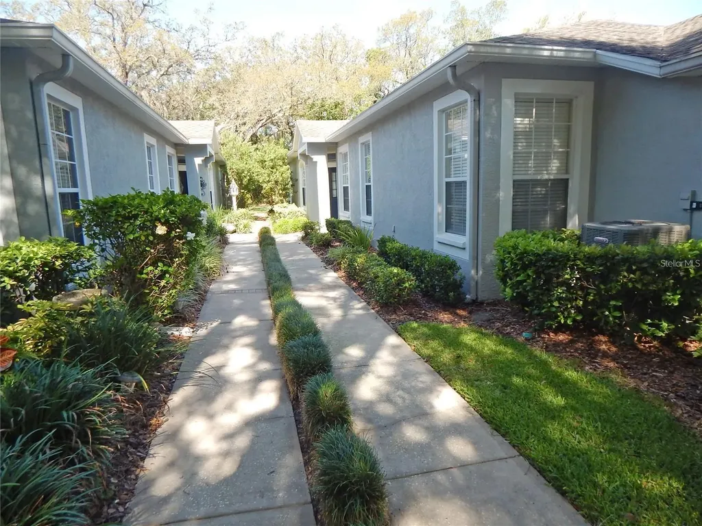 5925 Sandhill Ridge Drive Lithia FL 33547