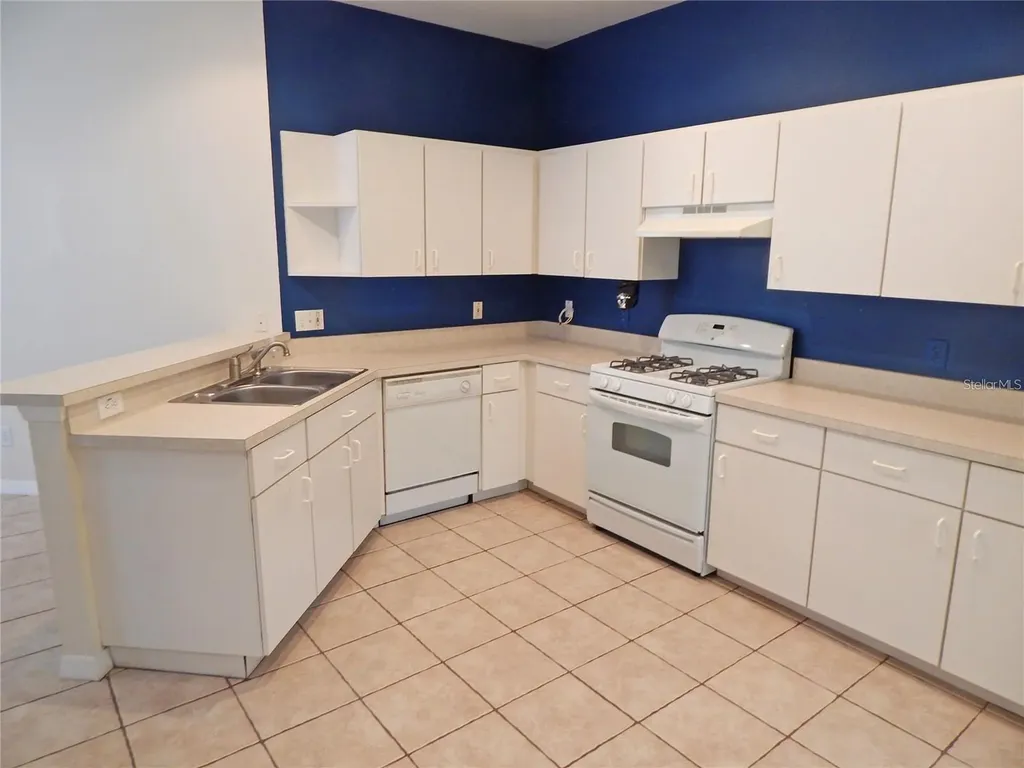 5925 Sandhill Ridge Drive Lithia FL 33547