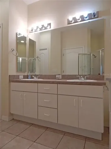 5925 Sandhill Ridge Drive Lithia FL 33547