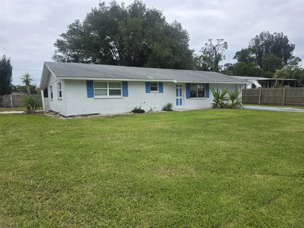 408 Pinewood Avenue Nokomis FL 34275