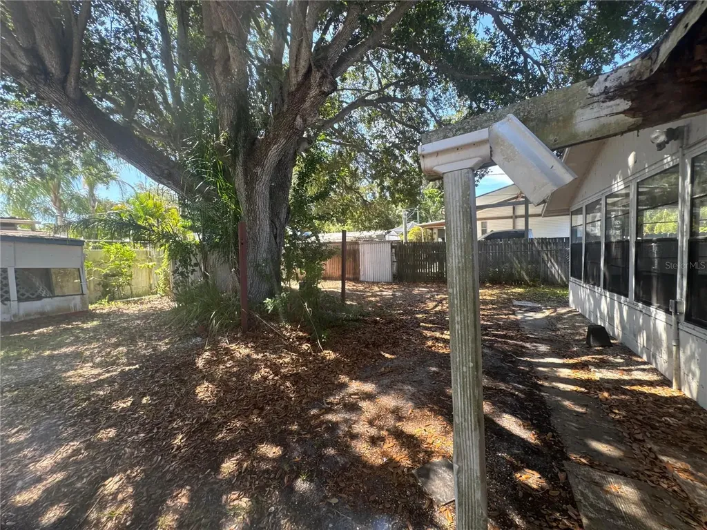 408 Pinewood Avenue Nokomis FL 34275
